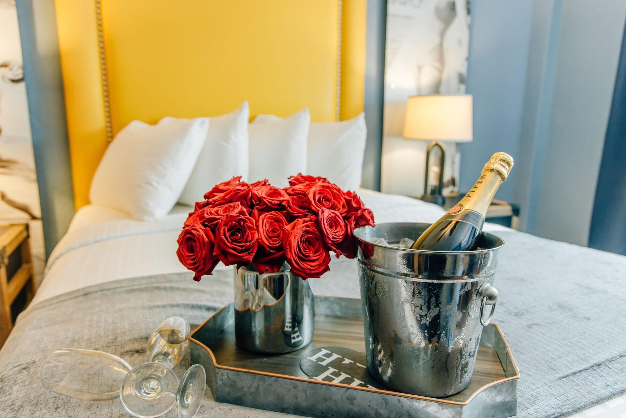 Hollander Hotel - Downtown סיינט פיטרסברג מראה חיצוני תמונה