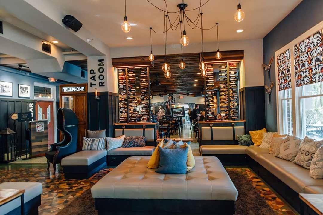Hollander Hotel - Downtown סיינט פיטרסברג מראה חיצוני תמונה